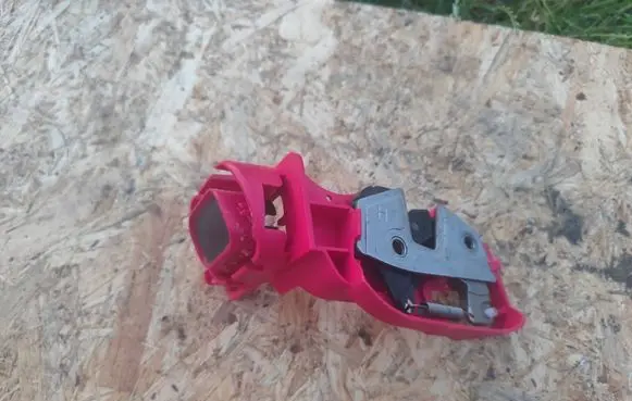 Mazda 3 II Seat back rest lock catch 