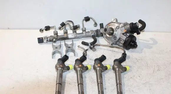 Volkswagen Golf VII Fuel injection system set 04L130755E 04L089D 04L130277AE