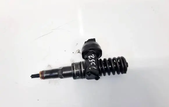 Skoda Fabia Mk1 (6Y) Fuel injector 038130073AG 0414720215