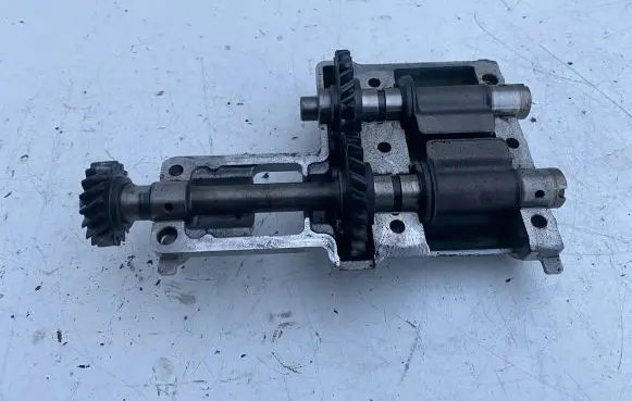 Toyota Previa (XR30, XR40) II Oil pump balance shaft 