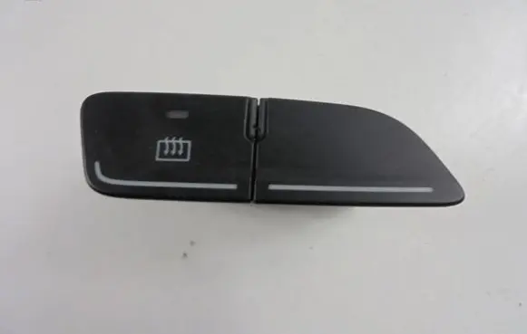 Ford Focus Windscreen/window heater switch AM5T18C621AC