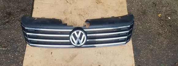 Volkswagen PASSAT B7 Front grill