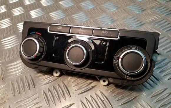 Volkswagen Golf VI Climate control unit 3C8907336AB