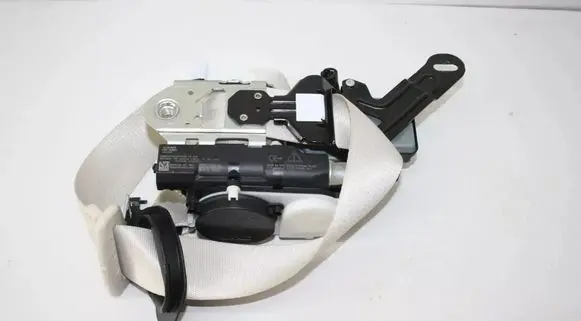 BMW 7 G11 G12 Front seatbelt 