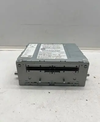 Radio/CD/DVD/GPS head unit