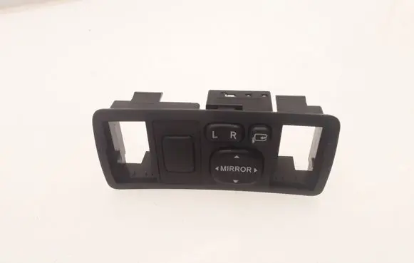 Toyota Avensis T250 Wing mirror switch 777667 183575