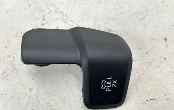 Engine bonnet (hood) release handle