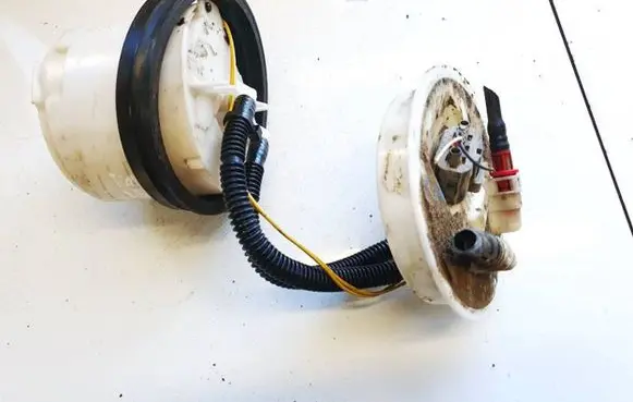 Ford Mondeo Mk III Fuel level sensor 1s71aa9275 3313b
