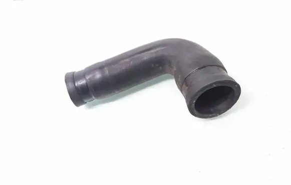 Volkswagen PASSAT B5 Engine coolant pipe/hose 048121063