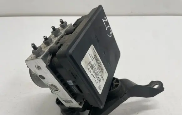 Mercedes-Benz E W213 ABS Pump A2134313601