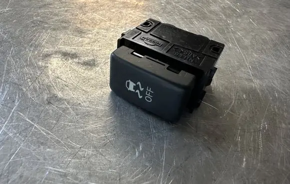 Traction control (ASR) switch