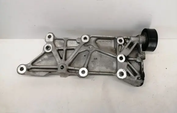 Porsche Macan (95B) Engine mounting bracket 94610222532