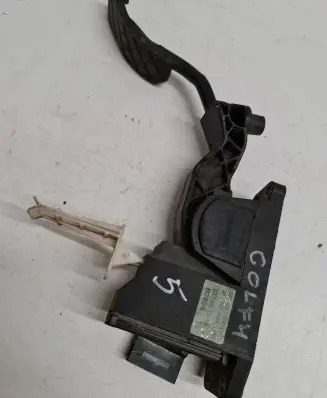 Volkswagen Golf IV Accelerator throttle pedal 1J2721503 0281002346 968100670