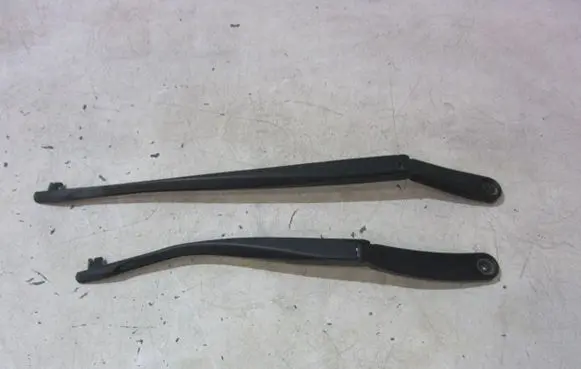 BMW 5 GT F07 Front wiper blade arm 7211261