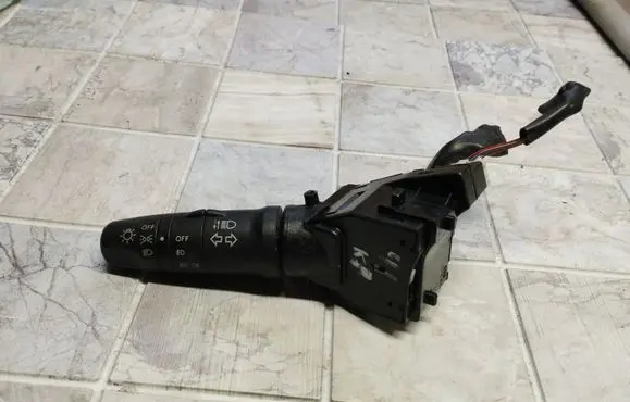 Nissan X-Trail T30 Indicator stalk 255408H700
