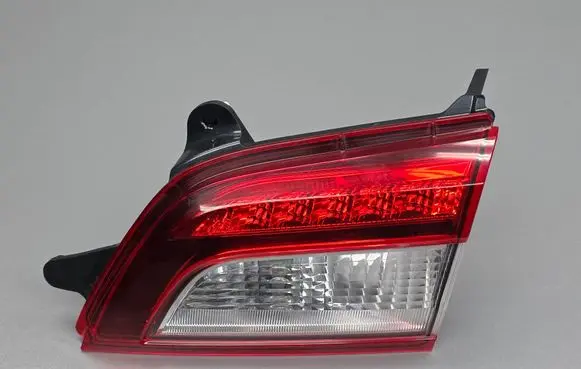 Subaru Outback (BS) Tailgate rear/tail lights 13260228