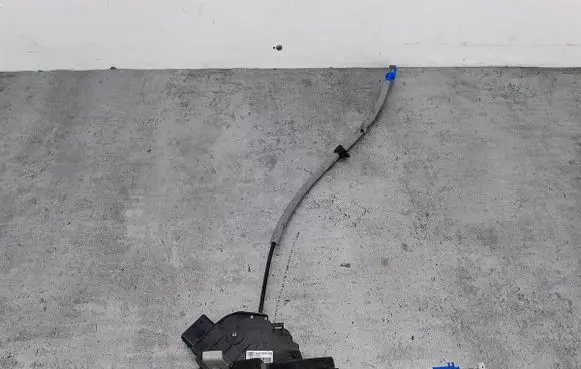 Ford Mondeo MK IV Front door lock 6M2A-R21813-EC