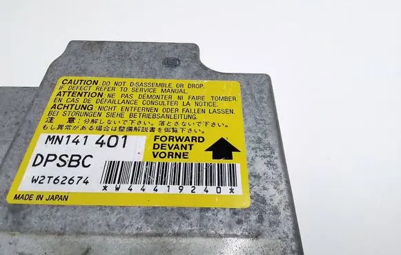 Mitsubishi Grandis Airbag control unit/module MN141401 X2T62674