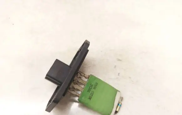 Toyota Avensis T250 Heater blower motor/fan resistor R56K1R56K