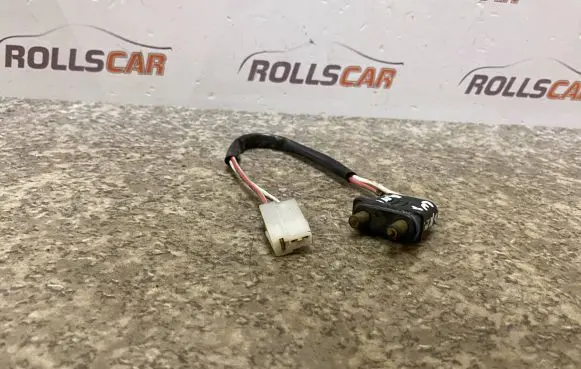 Mercedes-Benz Sprinter W901 W902 W903 W904 Sliding door contact joint 9018200254
