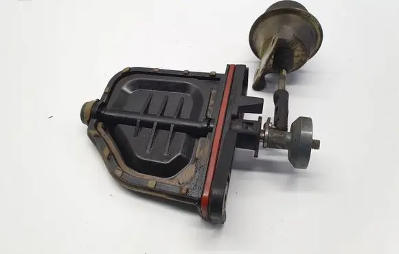 Chevrolet Epica Engine shut-off valve 