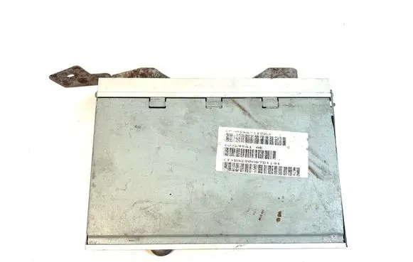 Jeep Grand Cherokee (WK) Sound amplifier P0506811AJ 29961AE
