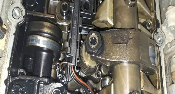 Dodge Caliber Fuel injector 