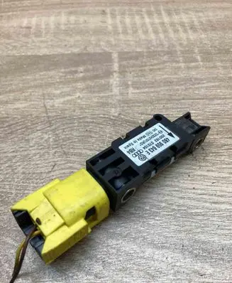 Audi A3 S3 8P Airbag deployment crash/impact sensor 4B0959643E 200163 WITHPLUG