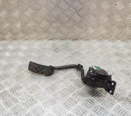 Audi A8 S8 D3 4E Accelerator throttle pedal F30017601 4E2723523F