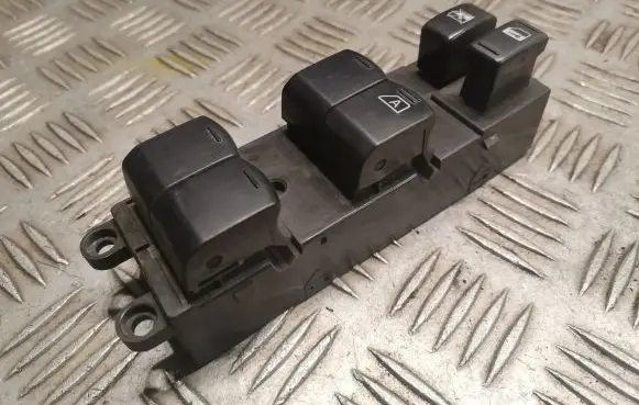 Nissan Murano Z50 Electric window control switch