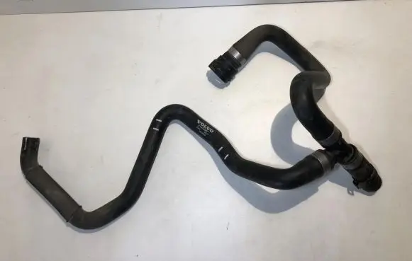 Volvo XC60 Engine coolant pipe/hose 31474497