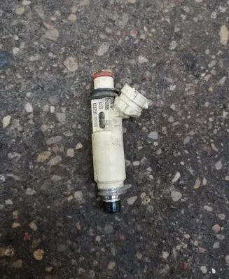 Toyota Highlander XU20 Fuel injector 2325020040 FJ1086