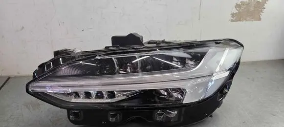 Volvo S90, V90 Headlight/headlamp 31434775