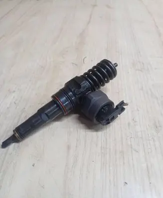 Volkswagen Sharan Fuel injector 038130073R