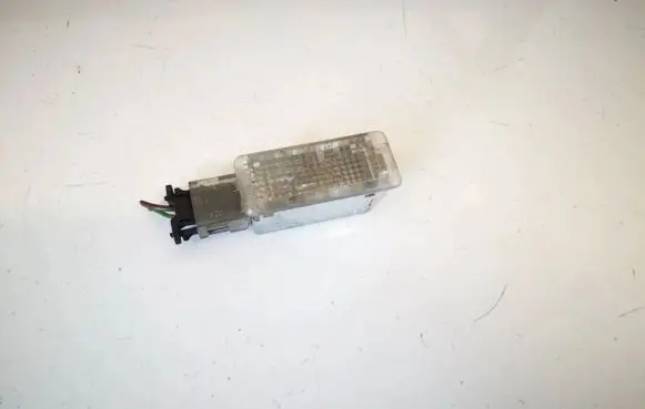 Volkswagen PASSAT B6 Other interior light 6l0947565