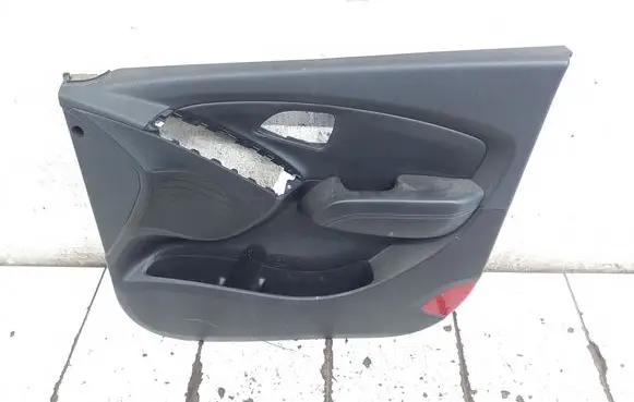 Hyundai ix35 Front door card panel trim 823022Y0139P