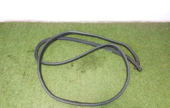 Mercedes-Benz Sprinter W906 Front door rubber seal