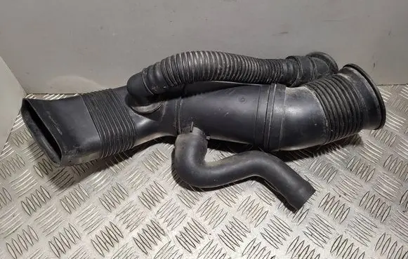 BMW 5 E39 Air intake duct part 4809077901 7786221