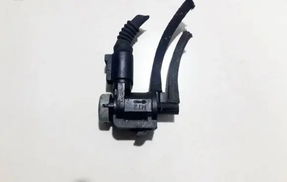 Audi A4 S4 B5 8D Turbo solenoid valve 1j0906283