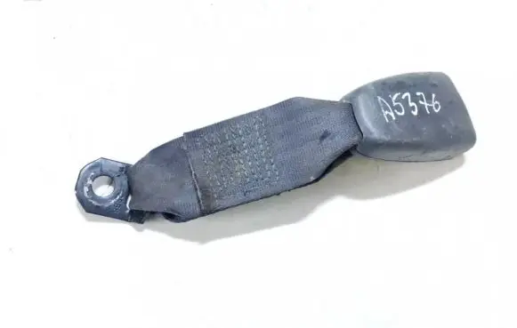 Mazda 323 F Rear seatbelt