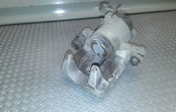 Skoda Octavia Mk2 (1Z) Rear brake caliper 