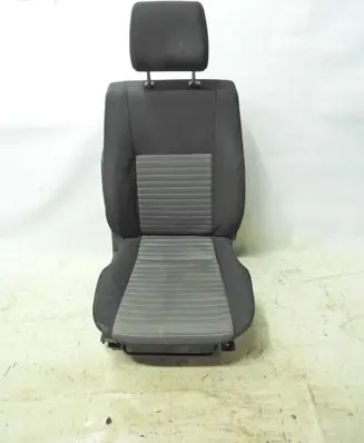 Suzuki SX4 Front passenger seat 