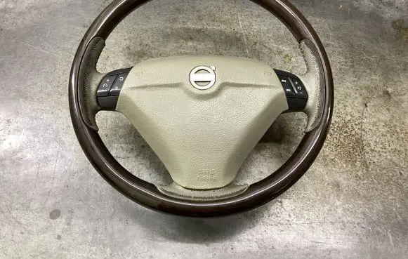 Volvo XC90 Steering wheel 08666887 8686223