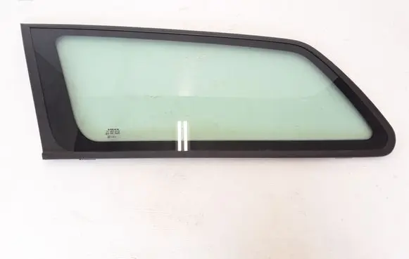 Volvo V50 Rear side window 8650442