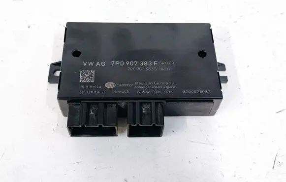 Volkswagen Touareg II Tow bar trailer control unit/module 7P0907383F