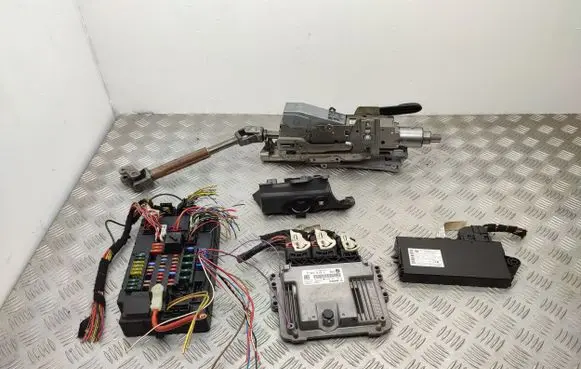 Engine ECU kit and lock set