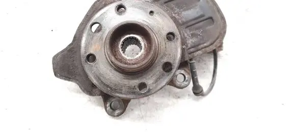 Opel Meriva A Front wheel hub spindle knuckle