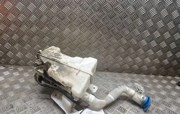 Volkswagen Golf VII Windshield washer fluid reservoir/tank 5G0955453 5G0955453AE