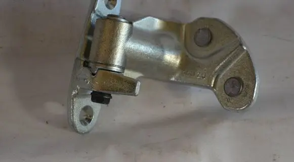 Mercedes-Benz GLE W167 Rear door lower hinge A1677304500