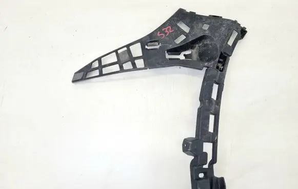 Mercedes-Benz GLA W156 X156 Front bumper mounting bracket A1568850101